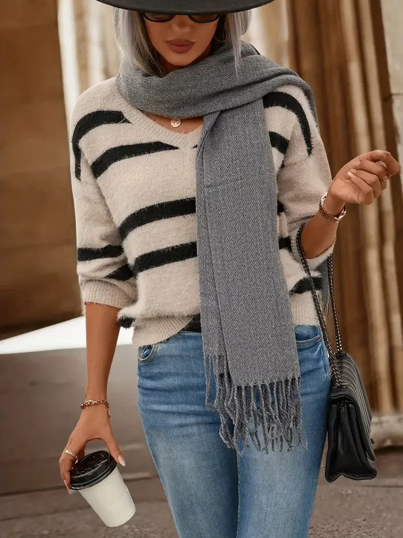 Heidi-Mode | Gestreifter Pullover mit überschnittenen Schultern